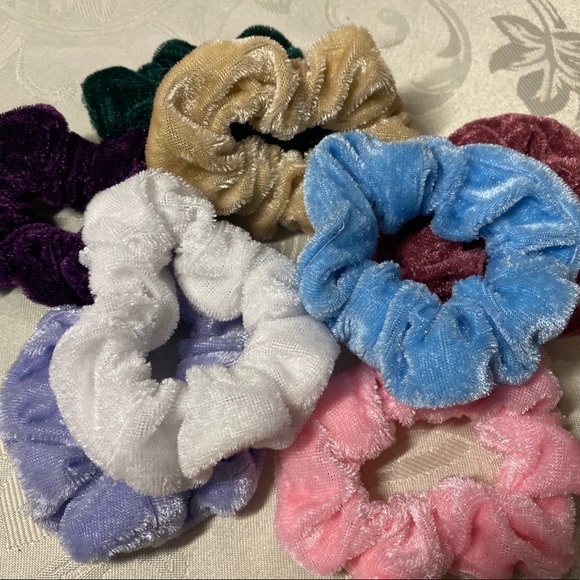 NWOT Assorted Scrunchies Bundle 10 Piece - Picture 4 of 4